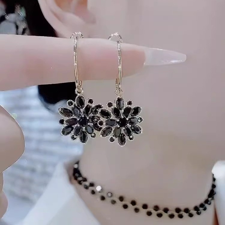 合金耳饰 时尚气质花朵耳环高级感s925银针耳钉小众简约轻奢耳饰