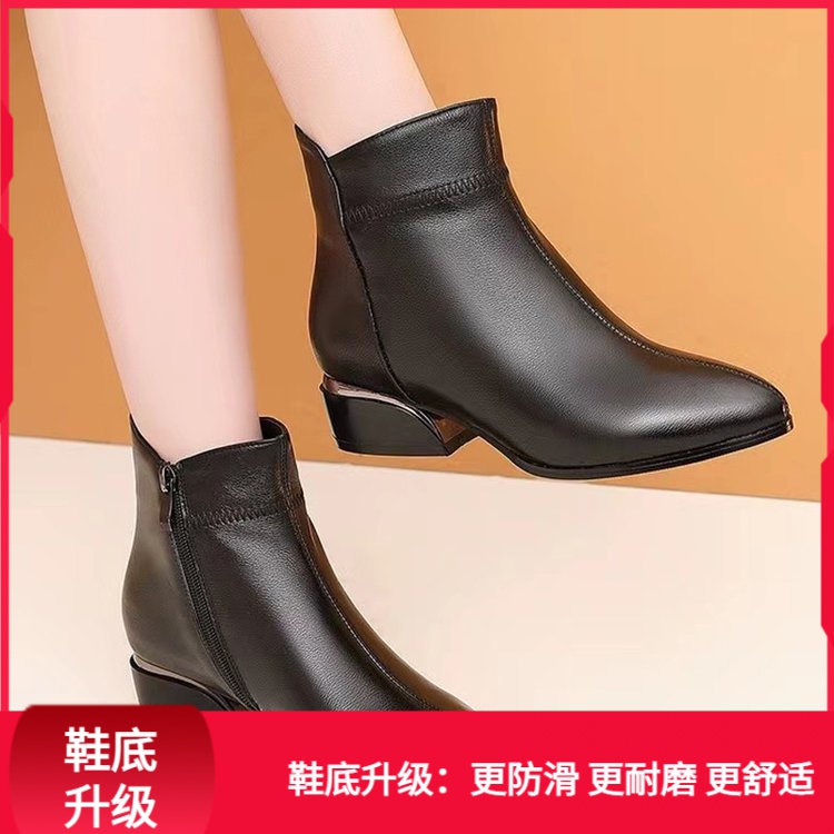 回力潮品冬季皮靴短筒女妈妈靴子棉鞋女平底真软底防滑中年短靴皮