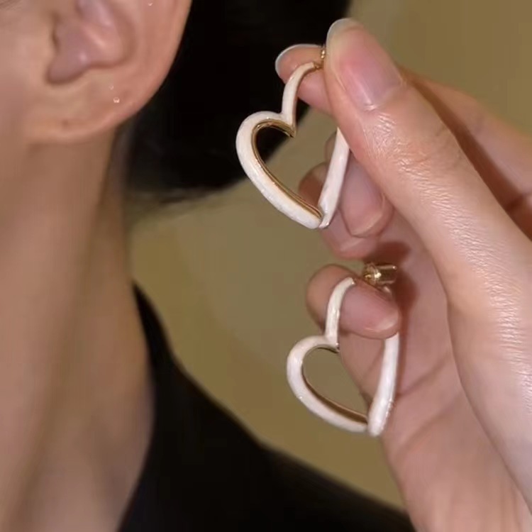 合金耳饰 s925银针轻奢设计前后两戴款爱心耳坠2023年新款高级感