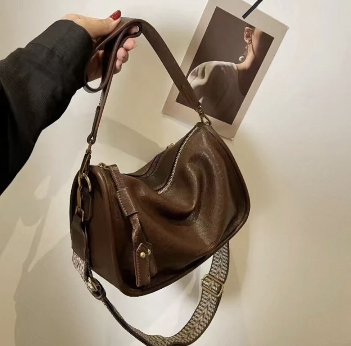 今年流行包包女洋气复古时尚斜挎包简约高级质感小众秋冬百搭肩包