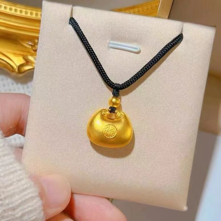 合金布艺项链 小胖福吊坠+手工编绳双面金色磨砂转运珠项链