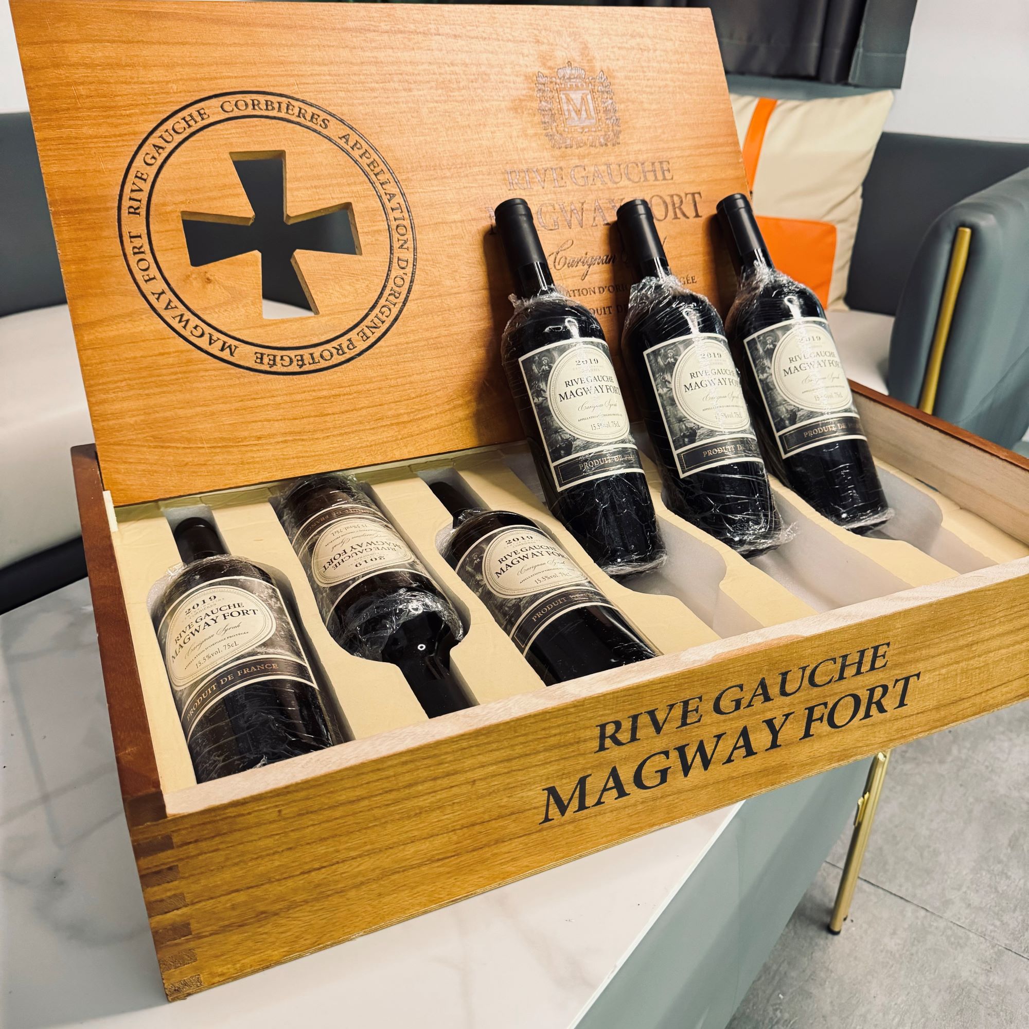 【名庄汇】法国进口玛格威堡左岸百年老藤干红葡萄酒750ml6瓶木箱