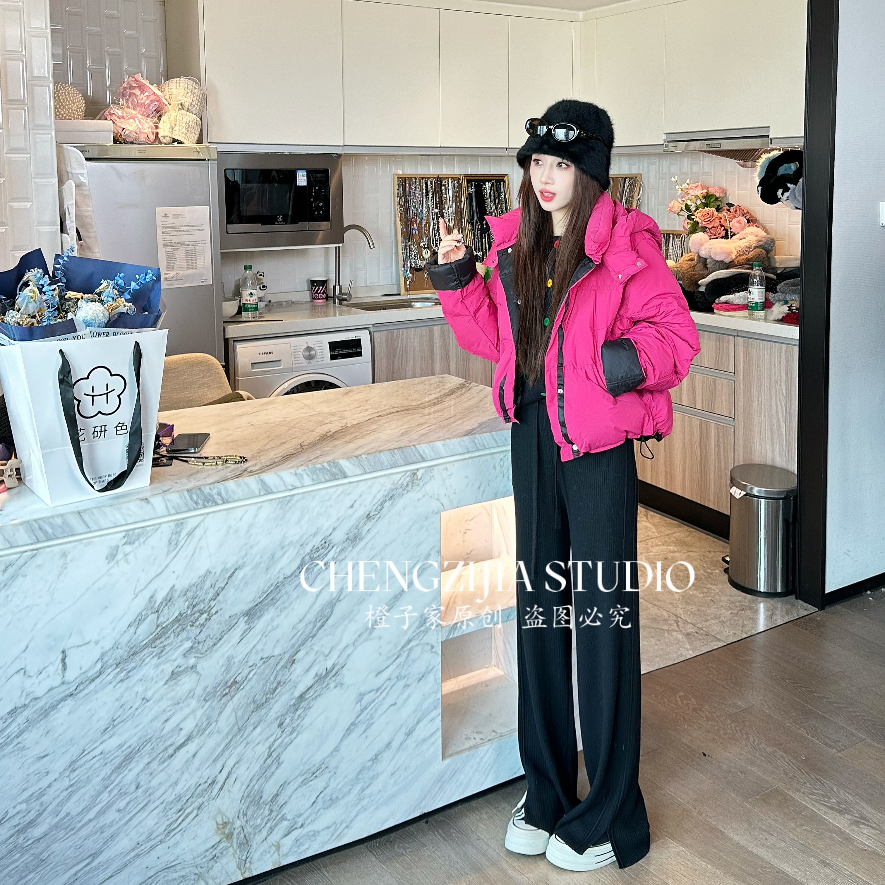 【裴诗婷 】橙子·studio 【巴塞罗那】WT0422派克服竖条带帽外套