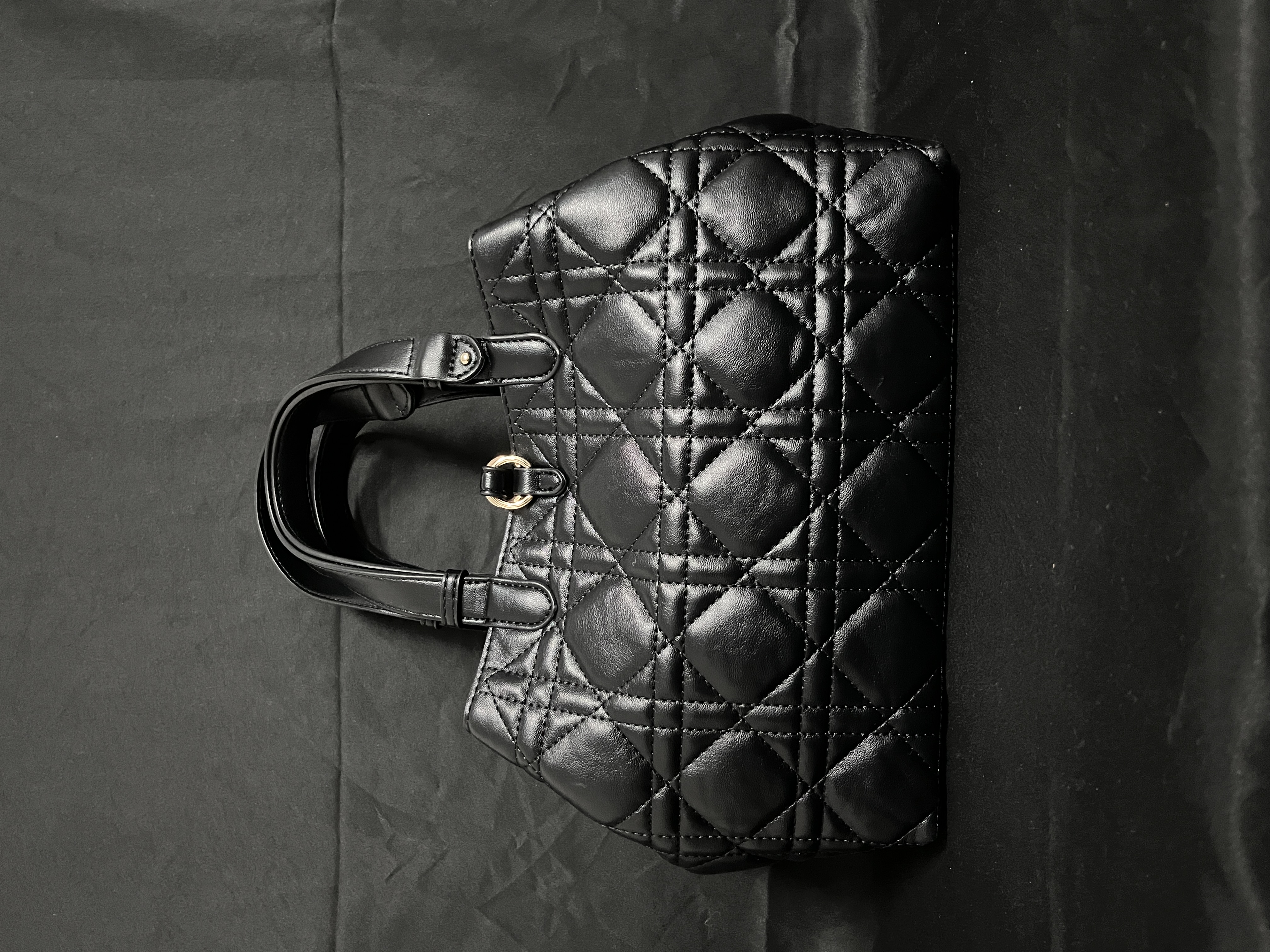 LQ-WITH-QUEEN真皮女包5格手提黑色