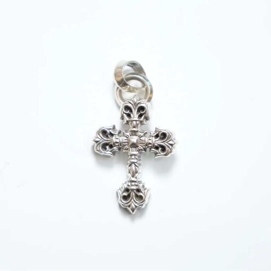 CHROME HEARTS 全银火焰十字架（中）(带吊环）